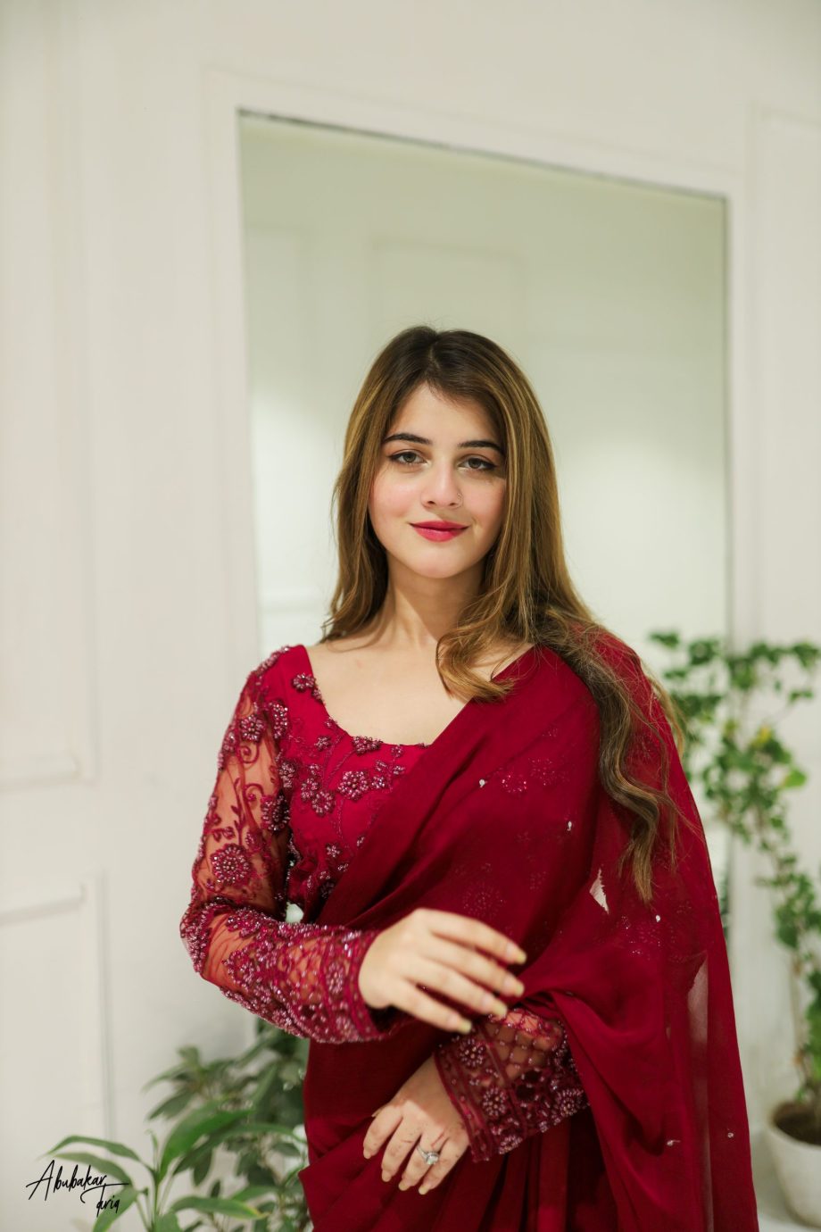 🌸 "Graceful Charm: Chiffon Saree with Sequin & Pearl Embellished Blouse" 🌸